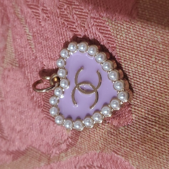 Chanel charm - Picture 1 of 3